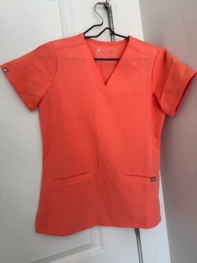 NWOT Figs XXS Sunset Drift Casma top- top only.